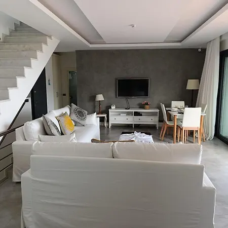 A Ortakentyahsi Villa *