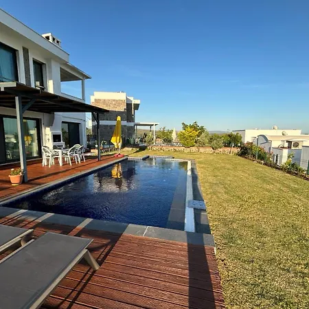 Villa A Ortakentyahsi