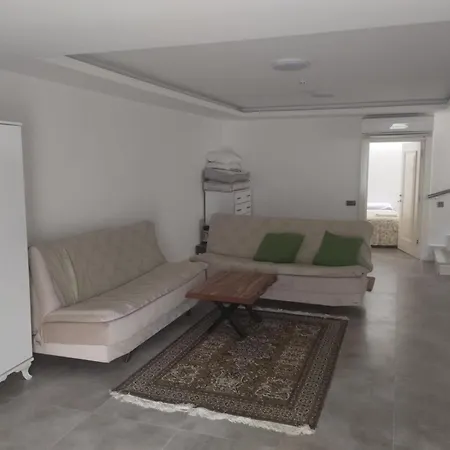 A Ortakentyahsi Vilă Bodrum